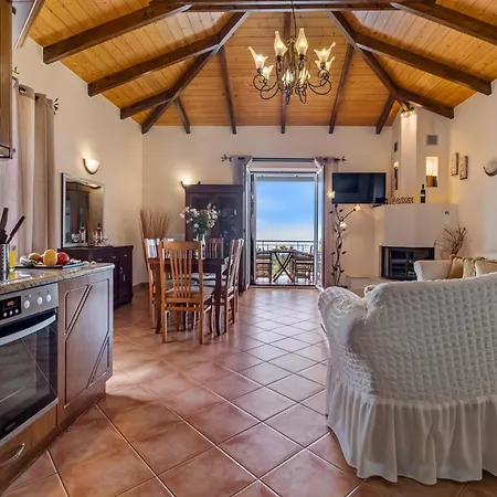 Vilă Goudis Evelyn *